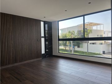 VENTA DE CASA EN CASCATTA LOMAS DE ANGELOPOLIS
