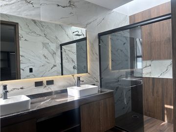 VENTA DE CASA EN CASCATTA LOMAS DE ANGELOPOLIS