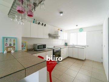 LINDA CASA DE PLAYA EN VENTA CON VISTA AL MAR, 1RA FILA, ASIA DEL SUR