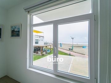 LINDA CASA DE PLAYA EN VENTA CON VISTA AL MAR, 1RA FILA, ASIA DEL SUR