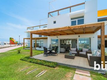 LINDA CASA DE PLAYA EN VENTA CON VISTA AL MAR, 1RA FILA, ASIA DEL SUR