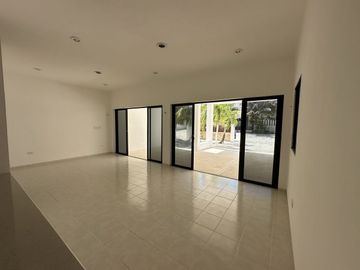 CASA EN VENTA EN LA PLAYA  EN SEGUNDA FILA EN SAN BENITO YUCATAN