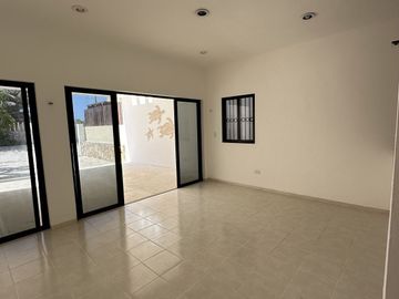 CASA EN VENTA EN LA PLAYA  EN SEGUNDA FILA EN SAN BENITO YUCATAN