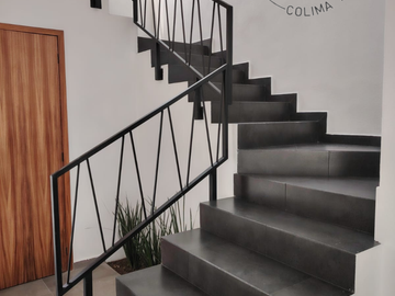 HERMOSA CASA EN COLINA DEL REAL
