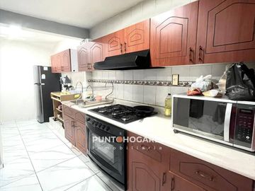 CASA EN VENTA EN FRACCIONAMIENTO VILLAS DEL SOL
