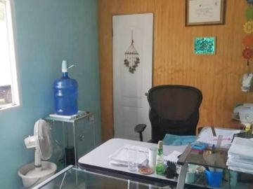 OFERTA ! PARCELA CON CASA TIPO CABAÑA EXCELENTE UBICACIÓN