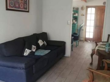 OFERTA ! PARCELA CON CASA TIPO CABAÑA EXCELENTE UBICACIÓN