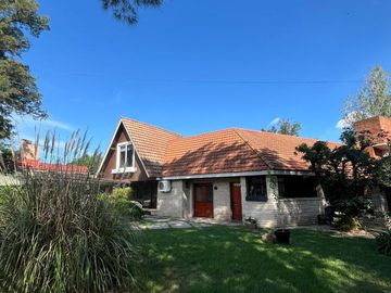 CASA EN ALQUILER. VENTA, APTA CREDITO, ACEPTA PERMUTA