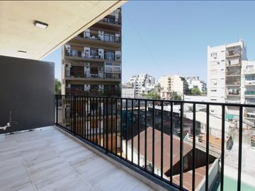 Departamento dos ambientes en venta - Floresta