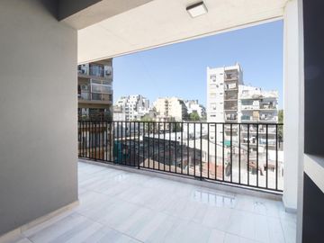 Departamento dos ambientes en venta - Floresta