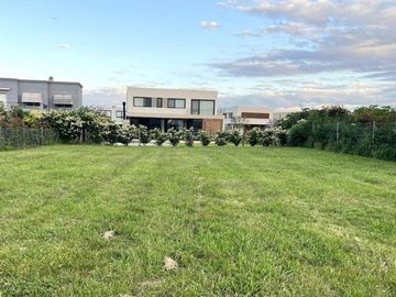 Terreno en venta Barrio Vistas, Puertos del Lago, Escobar
