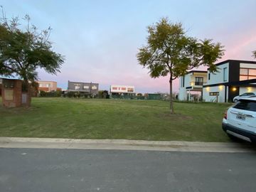 Terreno en venta Barrio Vistas, Puertos del Lago, Escobar