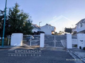 CASA EN VENTA EN CAÑADAS DEL BOSQUE
