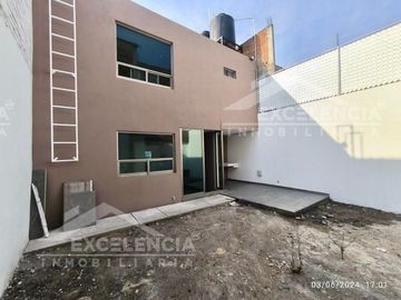 CASA EN VENTA EN CONGRESO CONSTITUYENTES