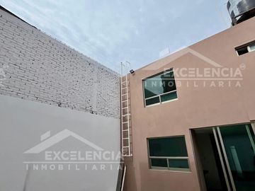 CASA EN VENTA EN CONGRESO CONSTITUYENTES