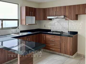 CASA EN VENTA EN CONGRESO CONSTITUYENTES