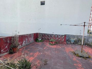PH en  venta de 3 ambientes con patio y terraza - Wilde