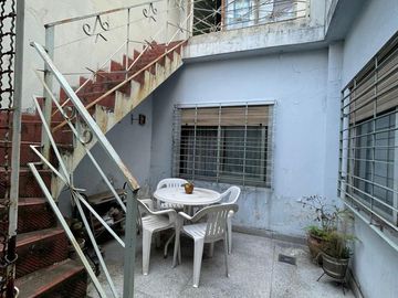 PH en  venta de 3 ambientes con patio y terraza - Wilde