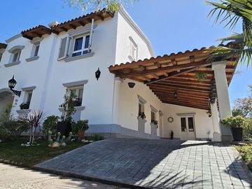 Casa en venta Barrio Dalvian