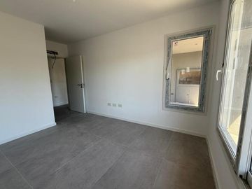 Venta Depto 3 amb c/cochera Pozo. Financia! Oportunidad de Inversión! San Isidro