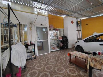VENTA CASA EN ALMENDROS CAUCEL
