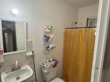 VENTA CASA EN ALMENDROS CAUCEL