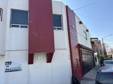 Casa, oficinas y salon de fiestas en Nezahualcóyotl