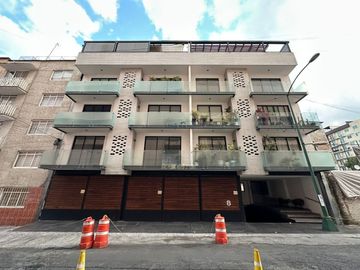 Departamento de dos niveles a un paso de Parque Delta