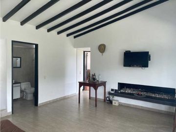Finca moderna en El Retiro Antioquia