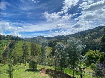 Finca moderna en El Retiro Antioquia