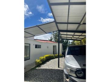 Finca moderna en El Retiro Antioquia