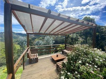 Finca moderna en El Retiro Antioquia