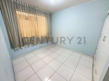 VENTA DE DEPARTAMENTO PRIMER PISO - ATE