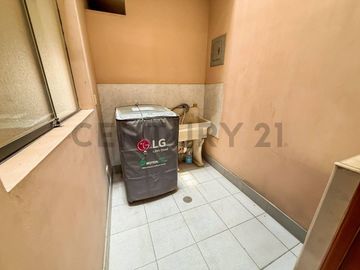 VENTA DE DEPARTAMENTO PRIMER PISO - ATE