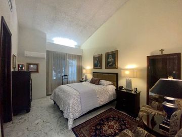 Casa en Venta Del Valle, SPGG N.L