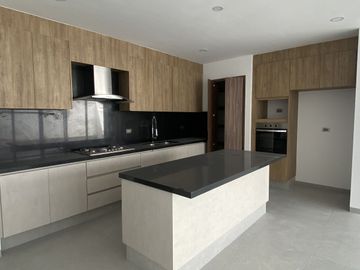 ESTRENA CASA EN FRACC RECTA CHOLULA MUY CERCA DE LA  UDLAP