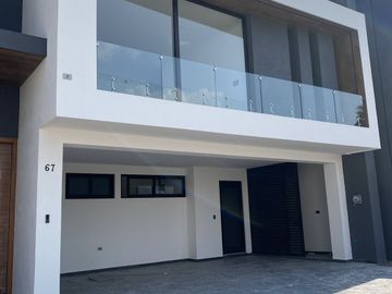 ESTRENA CASA EN FRACC RECTA CHOLULA MUY CERCA DE LA  UDLAP