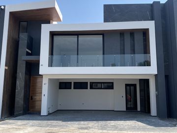 ESTRENA CASA EN FRACC RECTA CHOLULA MUY CERCA DE LA  UDLAP