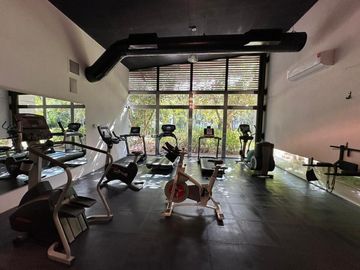 Se vende departamento amueblado en Anthea, Yucatán Country Club.