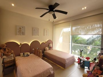 Se vende departamento amueblado en Anthea, Yucatán Country Club.