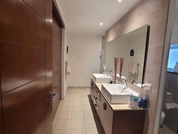 Se vende departamento amueblado en Anthea, Yucatán Country Club.
