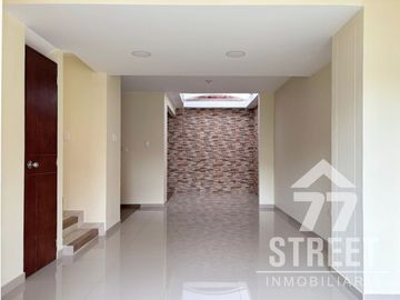 Casa en el  condominio Versalles