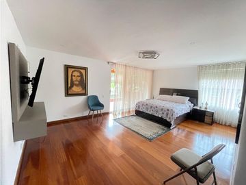 Venta de Casa Loma de Los Benedictinos