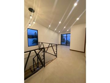 Venta de Casa en Unidad Cerrada El Retir