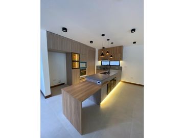 Venta de Casa en Unidad Cerrada El Retir