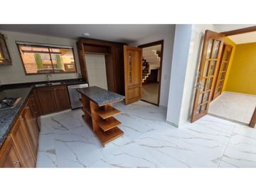 Rentamos o vendemos hermosa casa en chía!!
