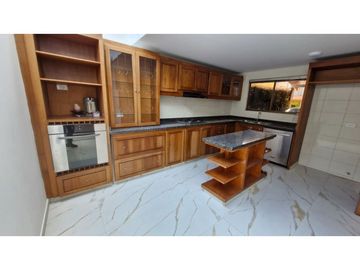 Rentamos o vendemos hermosa casa en chía!!