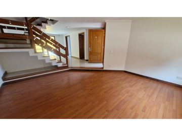 Rentamos o vendemos hermosa casa en chía!!
