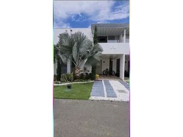 SE VENDE CASA FULL ACABADOS REMODELADA Casa Bio-Climática sur de cali