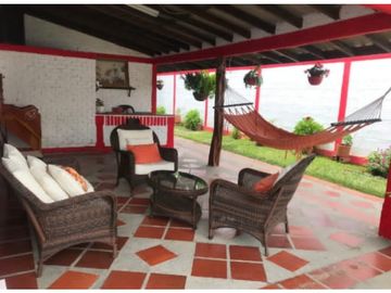 VENDO HERMOSA CASA CAMPESTRE EN ROZO (VALLE) CL 8476144